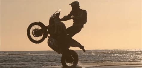 Video Pol Tarrés Shows Us How Its Done On Yamahas Tenere 700 Morebikes