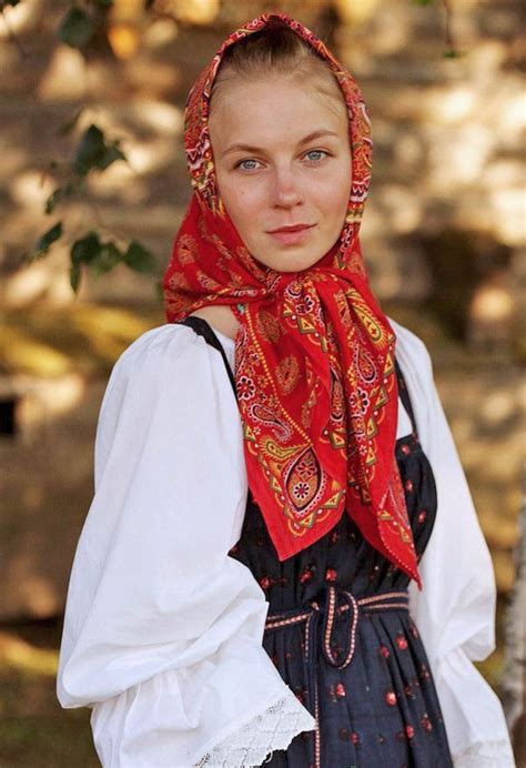 pin by sahenshah on scarves russian clothing russian traditional dress russian fashion