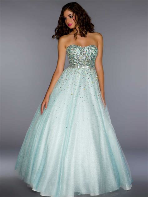 Find the perfect prom dresses from our latest and trending selections. 2015 Plus Size Prom Dresses - Fashion Trend Seeker