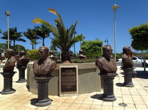 ARTE PUBLICO: ESCULTURAS Y MONUMENTOS EN PUERTO RICO: Bustos en la