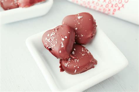 Diy Chocolate Heart For Valentine S Day Savor Recipes