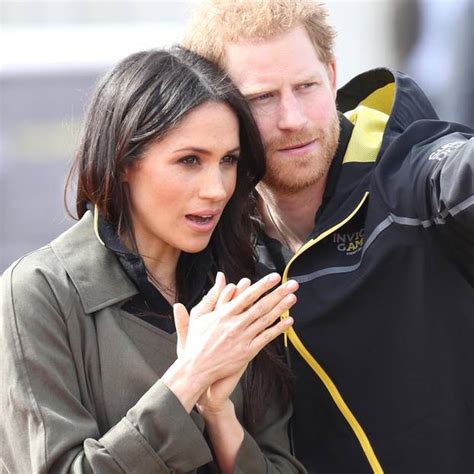 Prinz harrys verlobte meghan markle hat bestätigt, dass ihr vater bei ihrer bevorstehenden hochzeit nicht anwesend sein wird. Prinz Harry & Meghan Markle: DAS schenkt ihnen die Queen ...