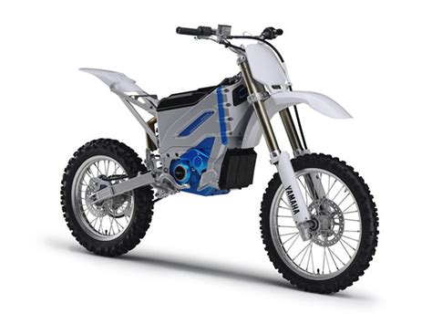 Yamaha has been developing electric vehicles for several years, but is now stepping up its electric program with a compact portable motor and an electric motocrosser. Yamaha's Exquisite Electric Motorcycles Will Soon Hit the ...