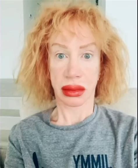 Kathy Griffin Shocks Fans With Swollen Pout After Having Lips Tattooed Daily Mail Online