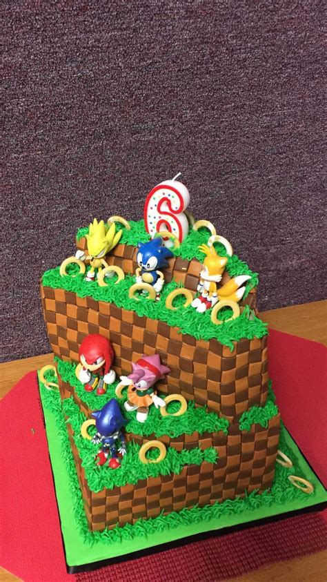 I started making this super mario birthday cake by baking the cake using a betty crocker marble cake mix using a 13x9 cake pan. Sonic the Hedgehog Themed birthday cake. | Sonic birthday ...