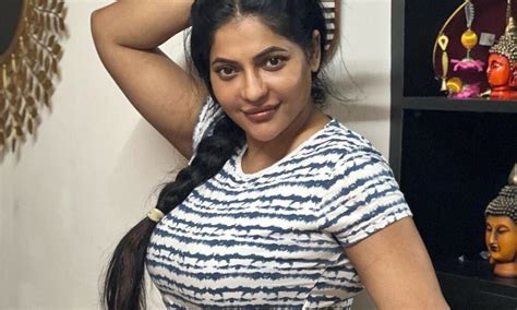 Reshma Shows Off Her Body In A Night Dress Time News Time News