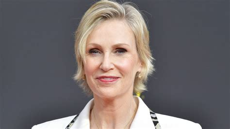 Jane Lynch And Her Wife Jennifer Cheyne Reconnected Years After Their Split Internewscast