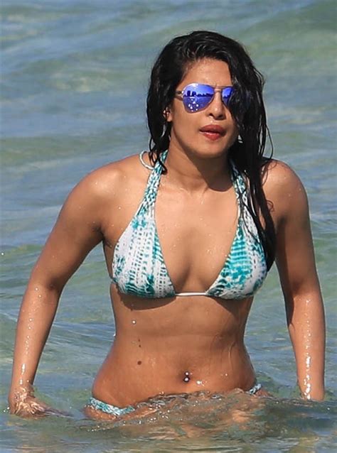 Priyanka Chopra Bikini Beach Candids Clip Sex 2023