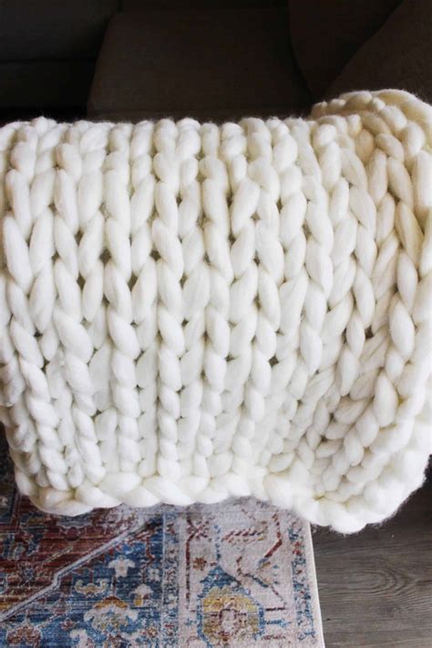 Diy Chunky Knit Blanket Tutorial Home And Lifestyle Blogger