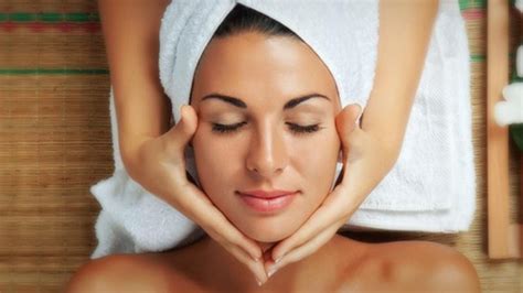 2 Hour Pamper Package Massage Facial And Manicure Epic Deals And Last Minute Discounts