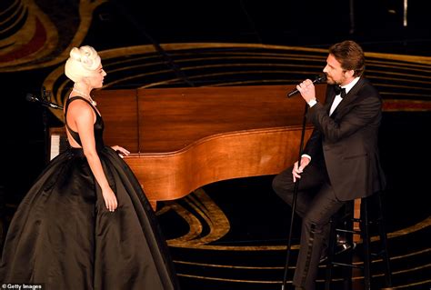 Oscars Bradley Cooper And Lady Gaga Perform Shallow Daily Mail Online