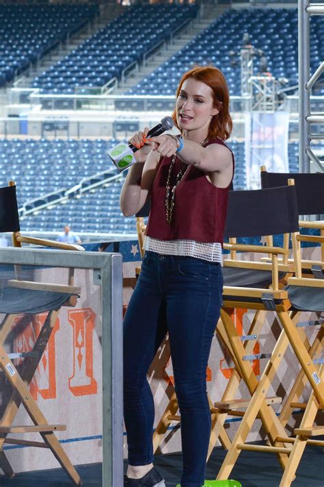 Felicia Day Spn Bell Bottom Jeans It Cast Actresses Women Fashion Female Actresses Moda