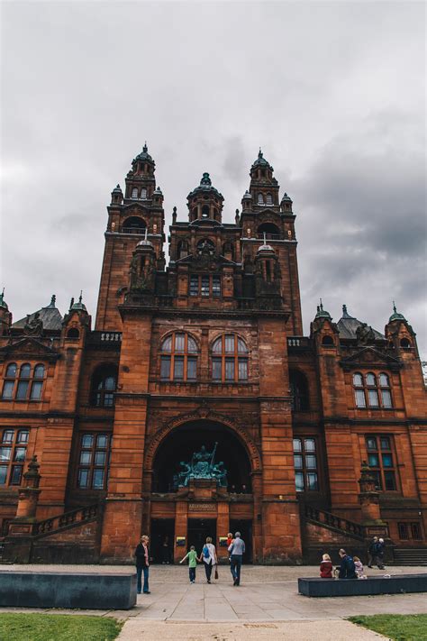 Travel || Kelvingrove Museum Glasgow - Rhyme & Ribbons