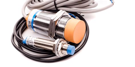 Inductive and Capacitive Proximity Sensors - Blog - Octopart