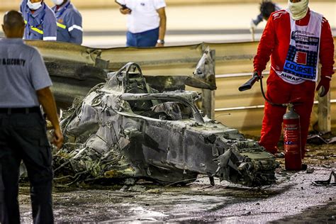 2020年のバーレーンgpで衝撃の”炎上事故”を起こしたグロージャンのハースf1。スペインの展覧会で初の一般公開が決定