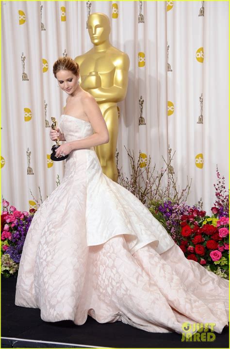 Jennifer Lawrence Oscars Press Room Photos 2013 Photo 2819926 2013