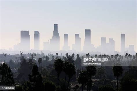 Fog Los Angeles Photos And Premium High Res Pictures Getty Images