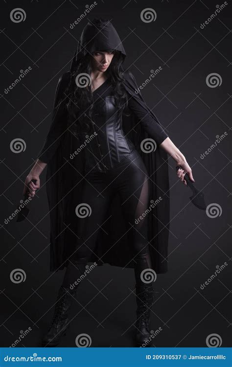Killer Female Assassin Holding Axes Wearing Black Leather Stock Image Image Of Mercenary