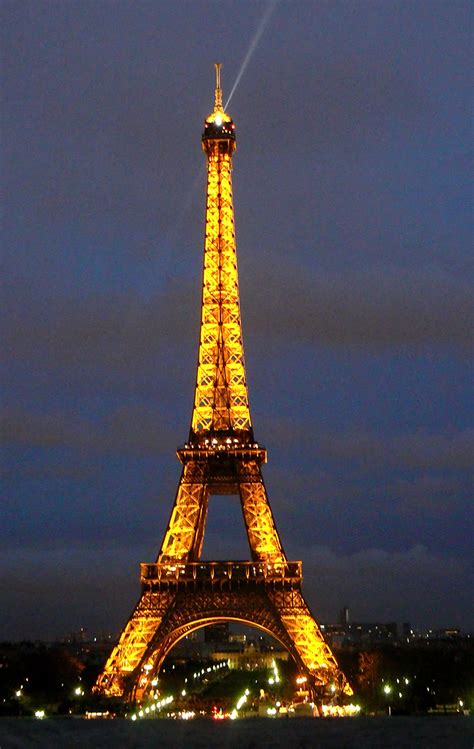 58 tour eiffel is reinventing itself. 5 ideas para sacar la mejor foto de la Torre Eiffel en París