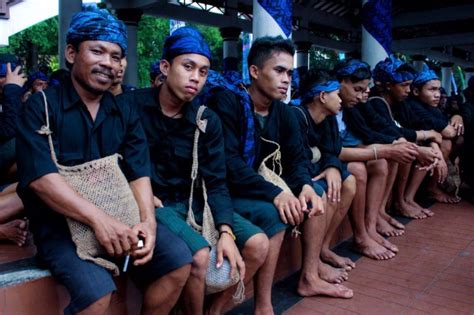 Mengenal Adat Dan Tradisi Suku Baduy Suara Ekonomi