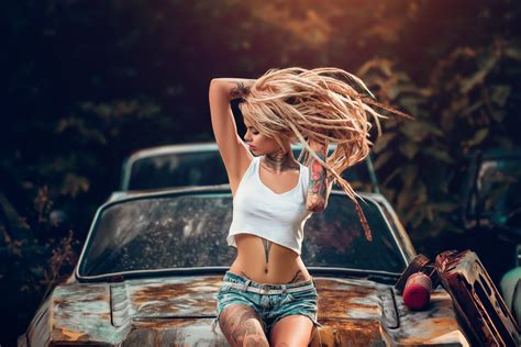 wallpaper lais arena model women outdoors blonde tattoo inked girls jean shorts white