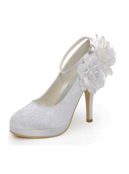 Okmi offre le scarpe da sposa che sono alla moda e economici. Scarpe da Sposa in Pizzo chiuse avanti con plateau ...