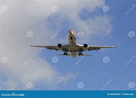 American Airlines Jet Descending For Landing San Diego International