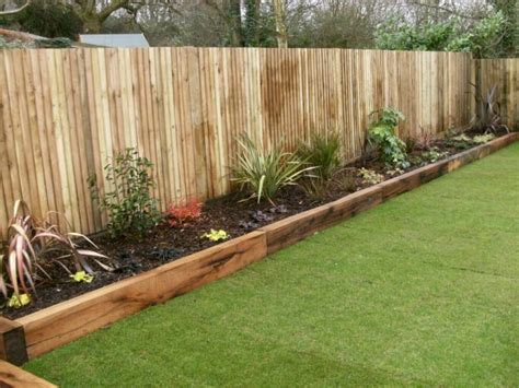 Including back garden fences, front gardens fences, traditional or contemporary. 21 Charming Wooden Fence Ideas for Your Garden & Privacy