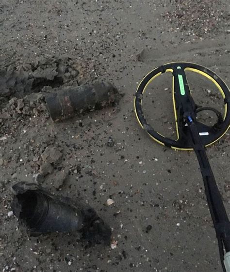 Breaking News Weymouth Beach Cordoned Off By Police After Unexploded
