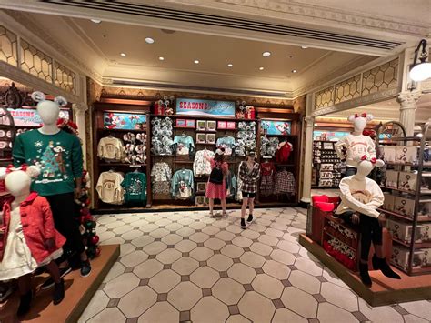 Disney Store Mickey And Minnie Share The Magic Baby Blanket Body Suit