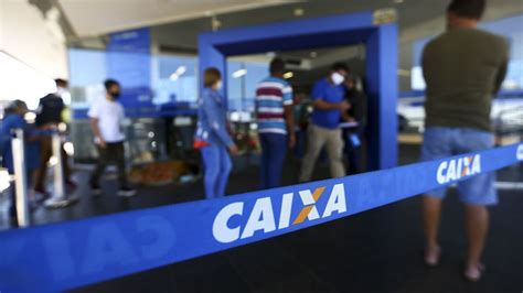 O bolsa família 2021 é um programa de transferência de renda que tem auxiliado milhares de brasileiros a saírem da situação de pobreza e o pagamento do bolsa família é regido por meio de um cronograma de pagamento mensal, que é organizado de acordo com o número final do número. Caixa divulga calendário de pagamentos do Bolsa Família em ...