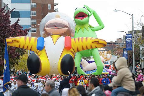 Photos Stamford Downtown Parade Spectacular Balloons Through The Years