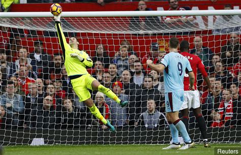Manchester united transfer target jack grealish has. Peter Schmeichel makes bold claim about Tom Heaton's save ...