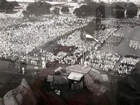 It also marks the anniversary of the partition of the subcontinent into two countries, india and pakistan. Rare Photos Of India's First Independence Day August 15 ...