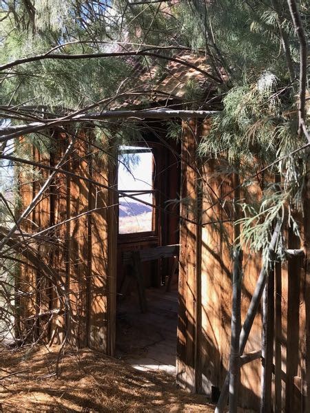 Authentically western, rustic yet comfortable, stovepipe wells hotel, with its unique hotel, restaurant and saloon, has been at the end of the trail for vacationers since 1926. Road Trip, Part Two | Cabin Art