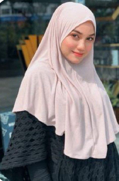 Pin By Binsalam On Hijab Cantik In 2020 Beautiful Hijab Muslim Women
