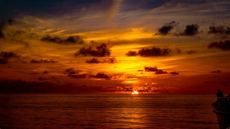 Ocean Sunset Romantic Sunset At Sea Ocean Sunset Sunset Ocean