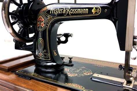 Frister & Rossmann bullet shuttle Sewing Machine | Sewing machine, Antique sewing machine, Machine