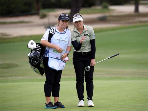 The Frustrating Reason Why Brooke Henderson Won T Have Her Sister