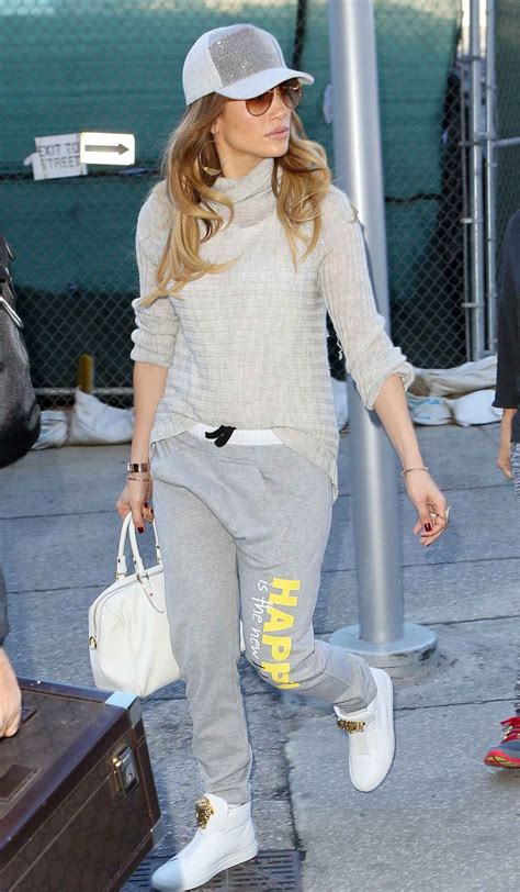 Jennifer Lopez Casual Style Lax Airport In Los Angeles February 2015