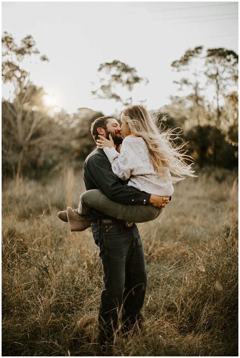 Jupiter Florida Riverbend Park Couples Photoshoot Jupiter Florida Park Couple Photography