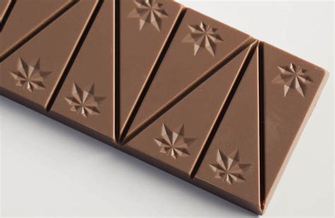 Tweed and snoop dogg launch leafs by snoop for canadian market smiths falls, on, oct. Edibles Review: Leafs by Snoop-Milk Chocolate Bar-Directory420.com