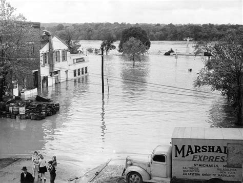 Flood Dc1942truck Flood Water At Titanic Memorial Potomac Flickr