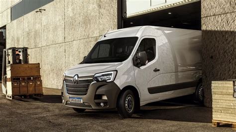 Master Furgão 2023 L1h1 é Na Eurovia Renault Pe