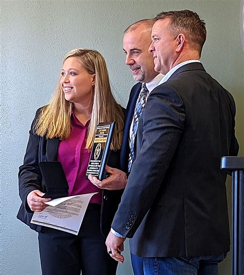 Three Receive Awards For Helping Benton County Detective The Arkansas Democrat Gazette