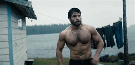 Behold The First Shirtless Superman Picture From Man Of Steel
