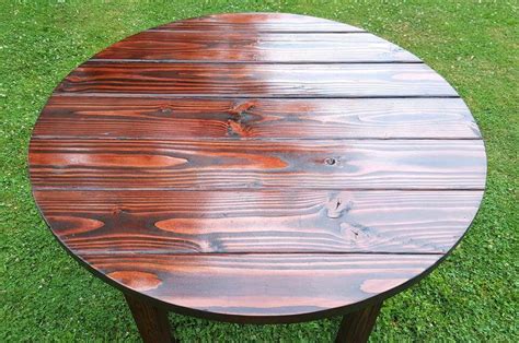 Edges are available as follows: Round Top Pallet Dining Table for Garden | 101 Pallets