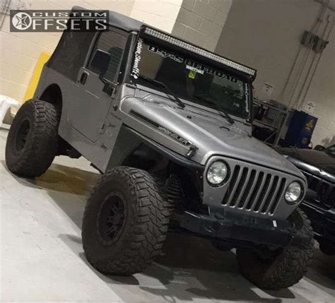 2002 Jeep Wrangler With 15x8 19 Pro Comp Series 31 And 33125r15