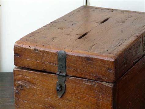 I Love Antique Or At Least Antique Looking Wooden Boxes To Store All