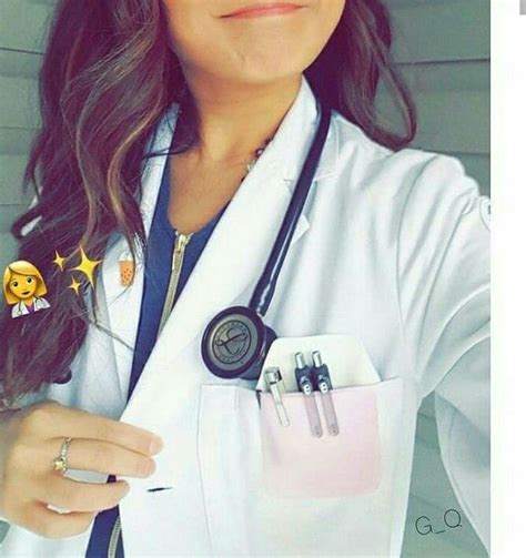 Pin By Aatika Farooqi On Girly Dpz Doctor Picture Female Doctor